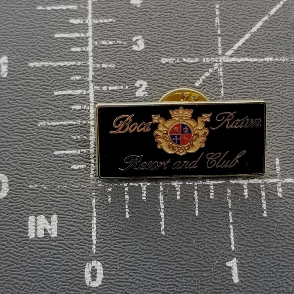 Boca Raton Resort And Club Crest Logo Luxury Hotel Florida Enamel Pin Advertise - Picture 2 of 4